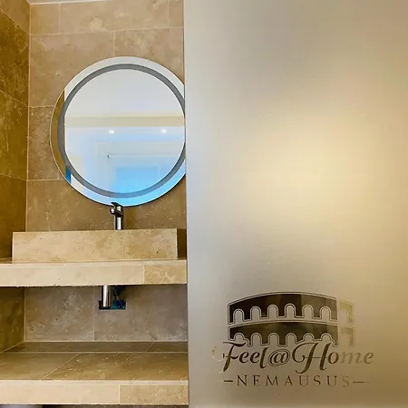 Appartement Feel@home Nemausus « Le 21 » *